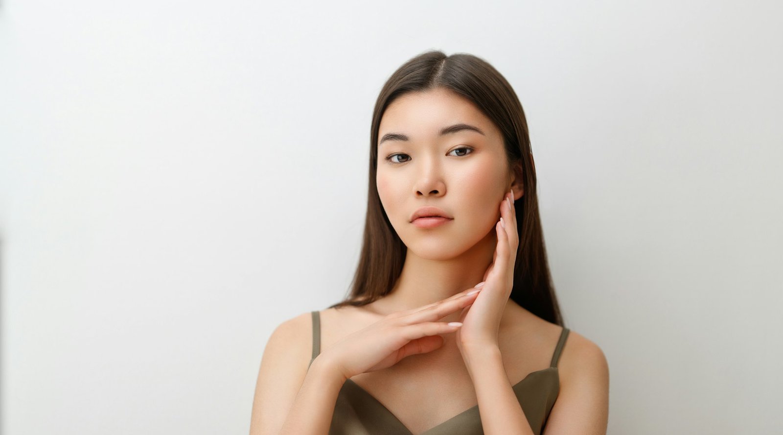 asian girl on grey background